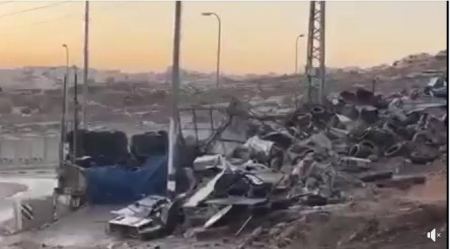 القدس : هدم 10 منشآت تجارية في بلدة حزما